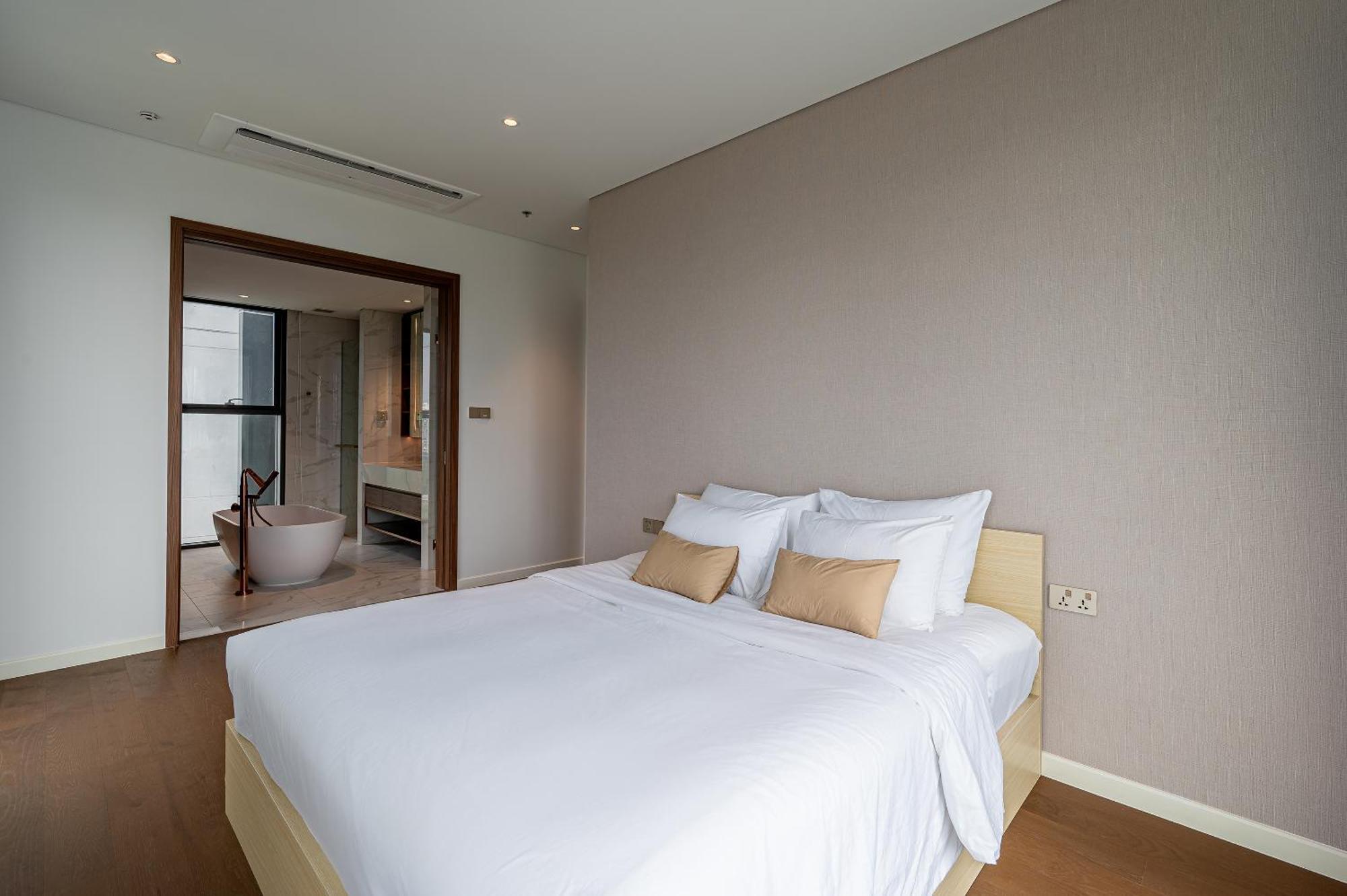 The Metropole Opera Residence By Kaystay 胡志明市 外观 照片